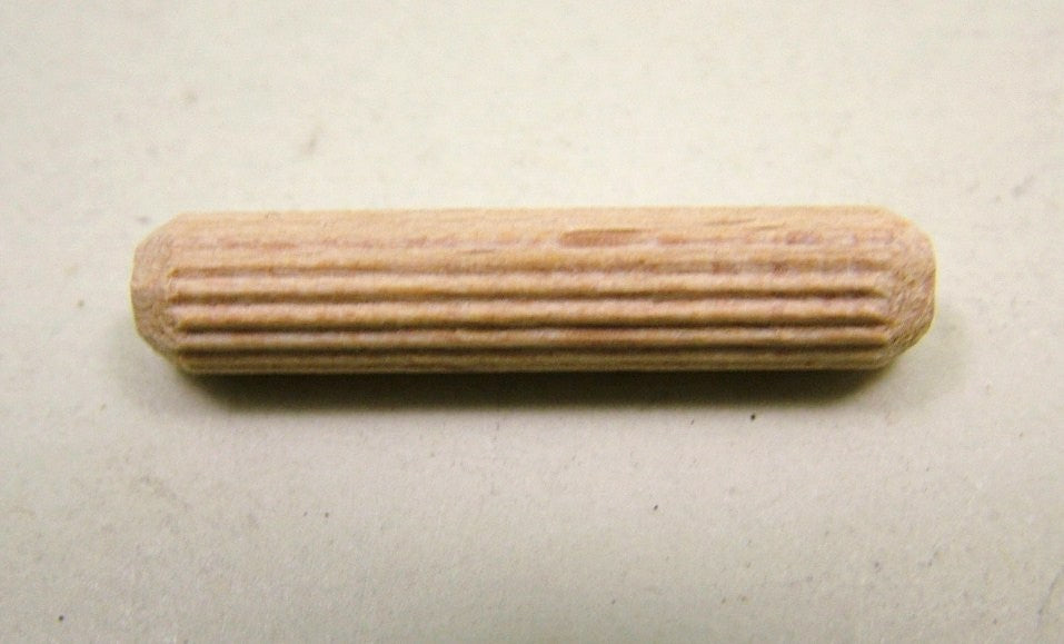 Hardwood grooved dowels 6mm, 30mm long, pack of 100
