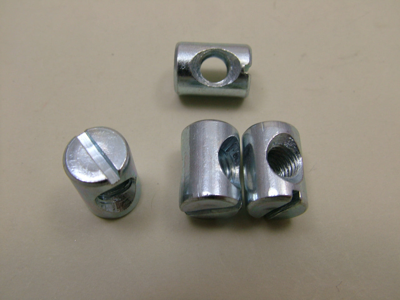 Barrel nuts (cross dowels) M6 thread 14mm long