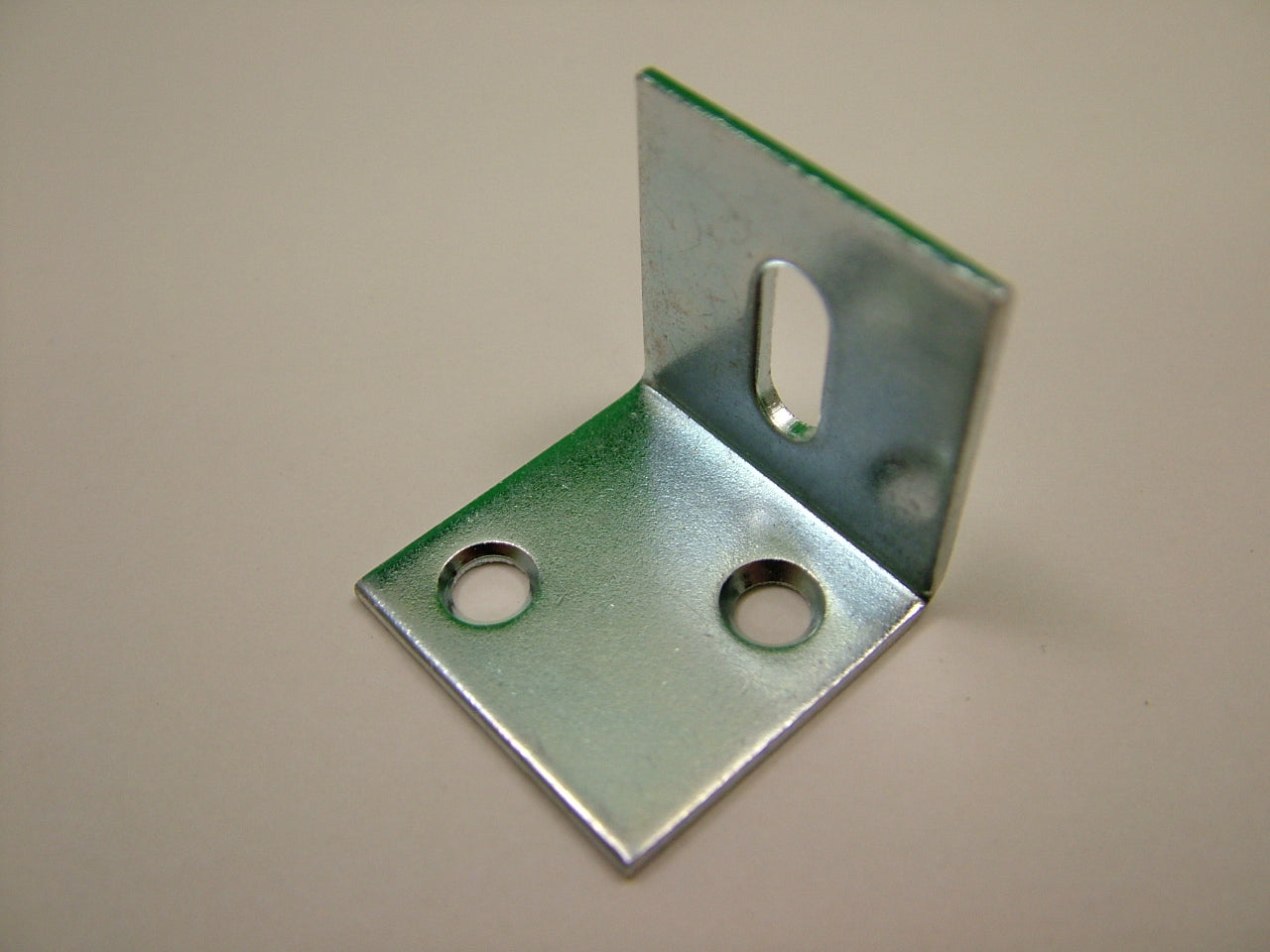 Stretcher plate shrinkage bracket 25 x 25 x 25mm