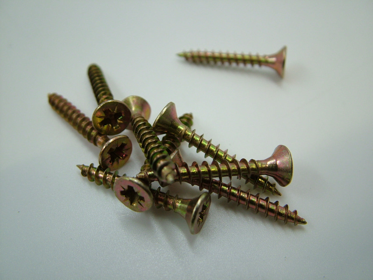 Multipurpose/chipboard screws 3.5 x 25mm, box of 200