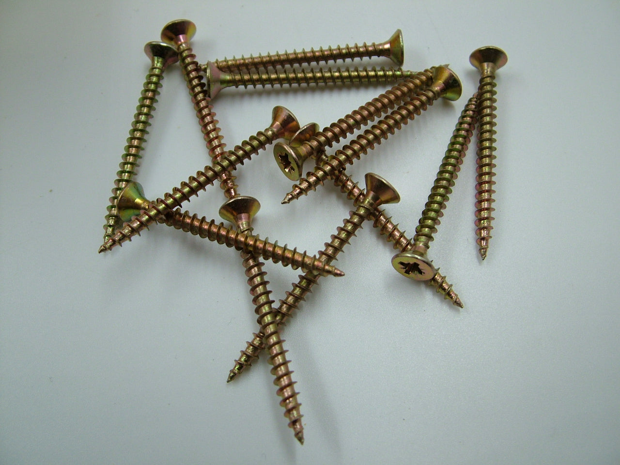 Multipurpose/chipboard screws 4.0 x 45mm, box of 200