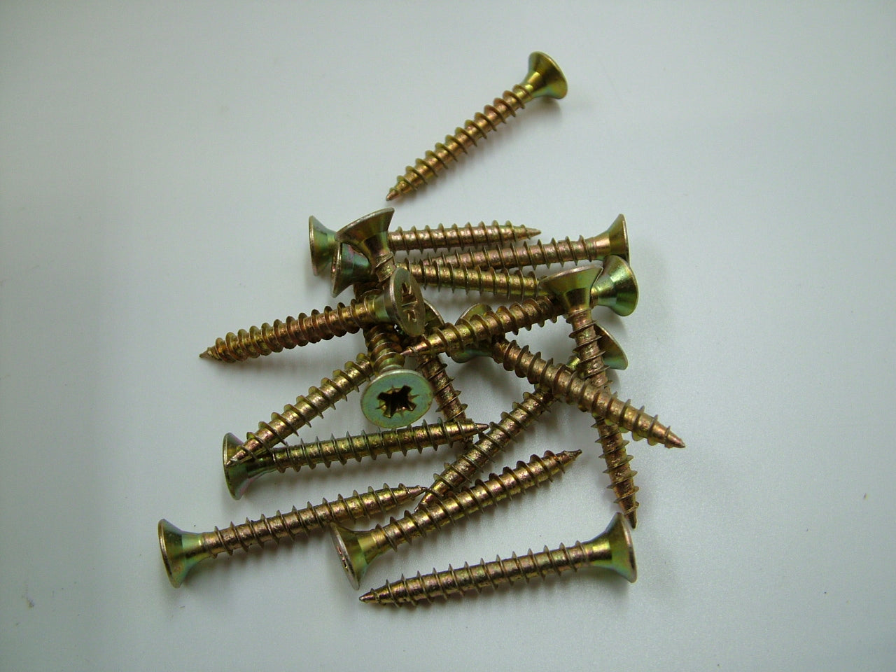 Multipurpose/chipboard screws 4.5 x 35mm, box of 200